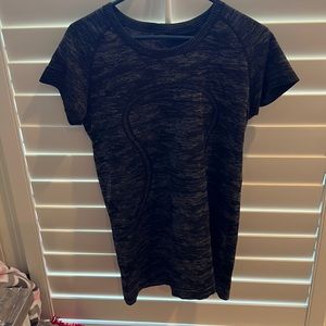 Lulu swiftly tech tee